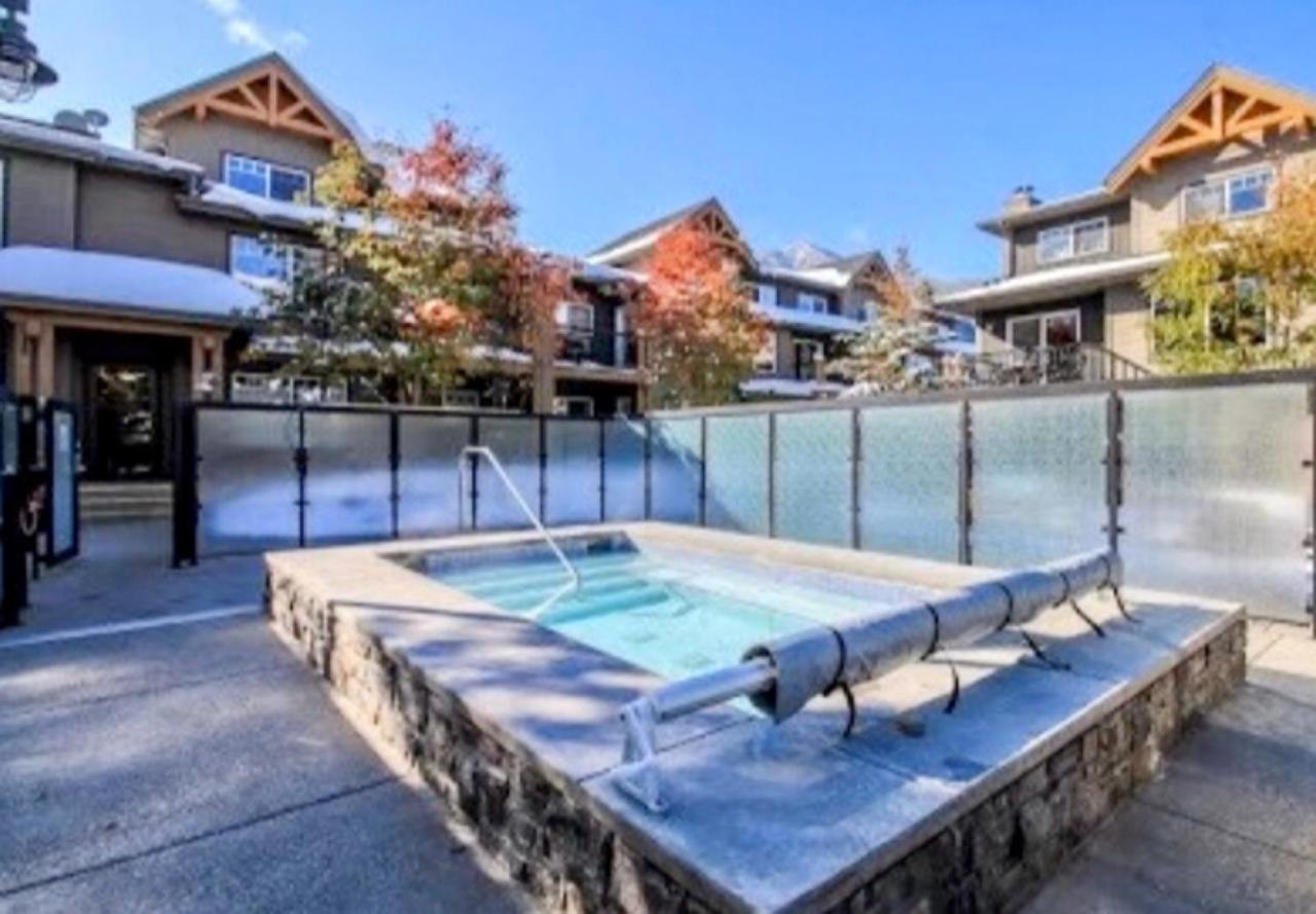 Copperstone Resort - Mountain View 2 Bedroom Condo Canmore Buitenkant foto