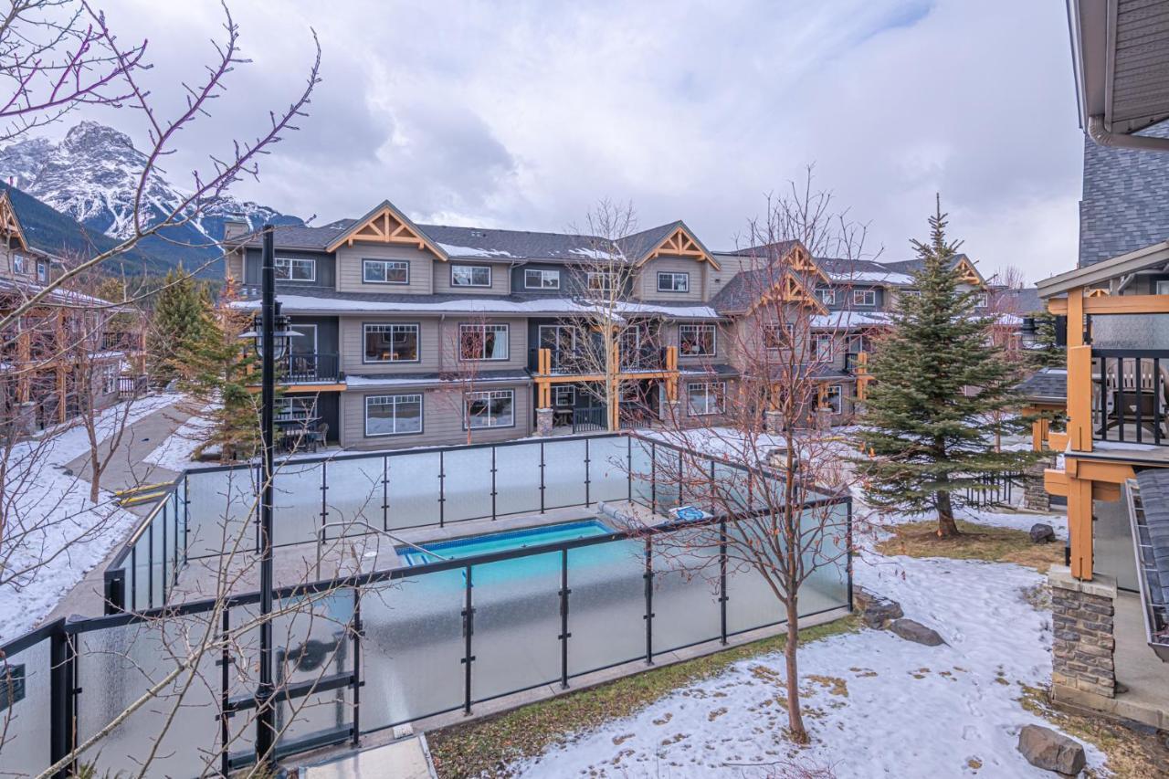 Copperstone Resort - Mountain View 2 Bedroom Condo Canmore Buitenkant foto