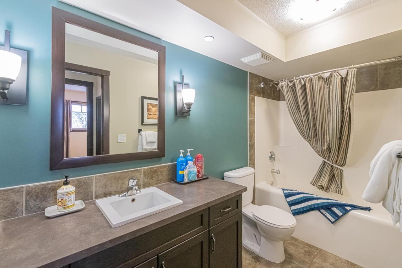 Copperstone Resort - Mountain View 2 Bedroom Condo Canmore Buitenkant foto