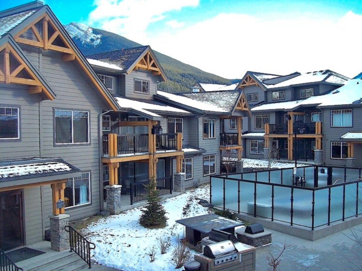 Copperstone Resort - Mountain View 2 Bedroom Condo Canmore Buitenkant foto
