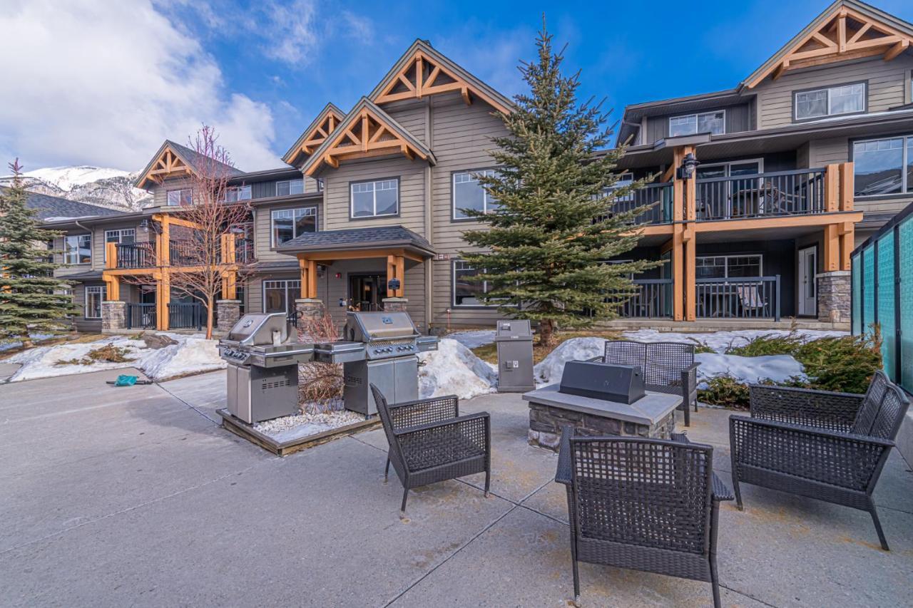Copperstone Resort - Mountain View 2 Bedroom Condo Canmore Buitenkant foto
