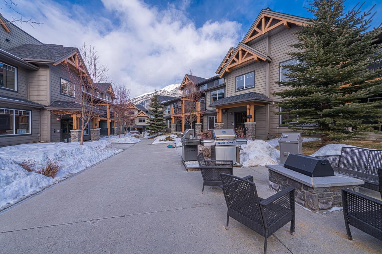 Copperstone Resort - Mountain View 2 Bedroom Condo Canmore Buitenkant foto